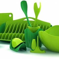пластиковий посуд